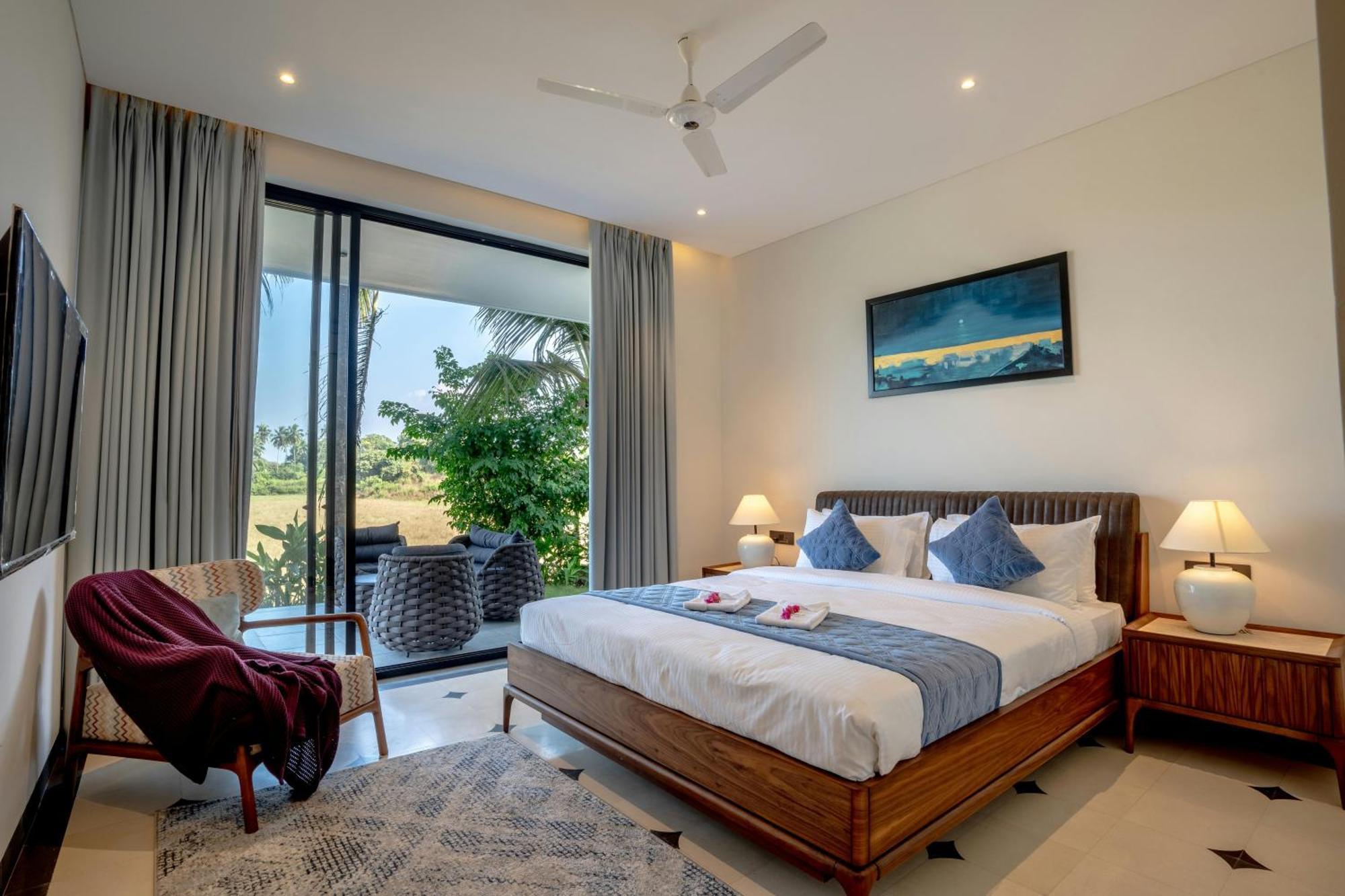 Asian Blue Hotel